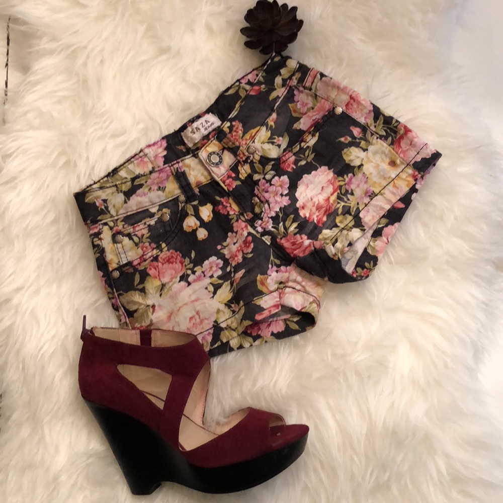 Saza‎ Jeans floral flower short stretchy shorts